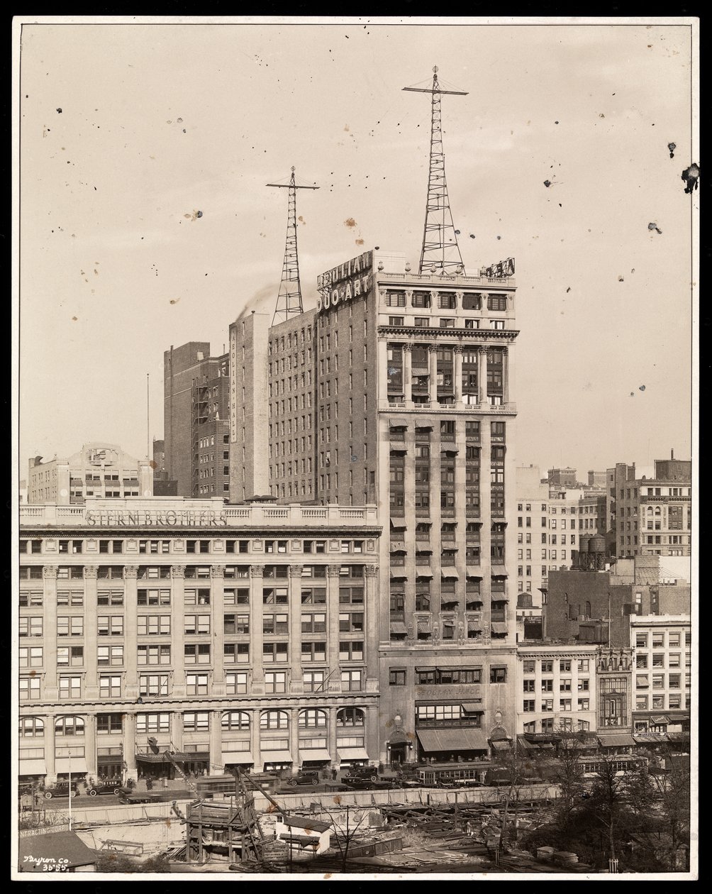 Vue du bâtiment éolien sur Bryant Park, 29 West 42nd Street, New York, 1924 - Byron Company