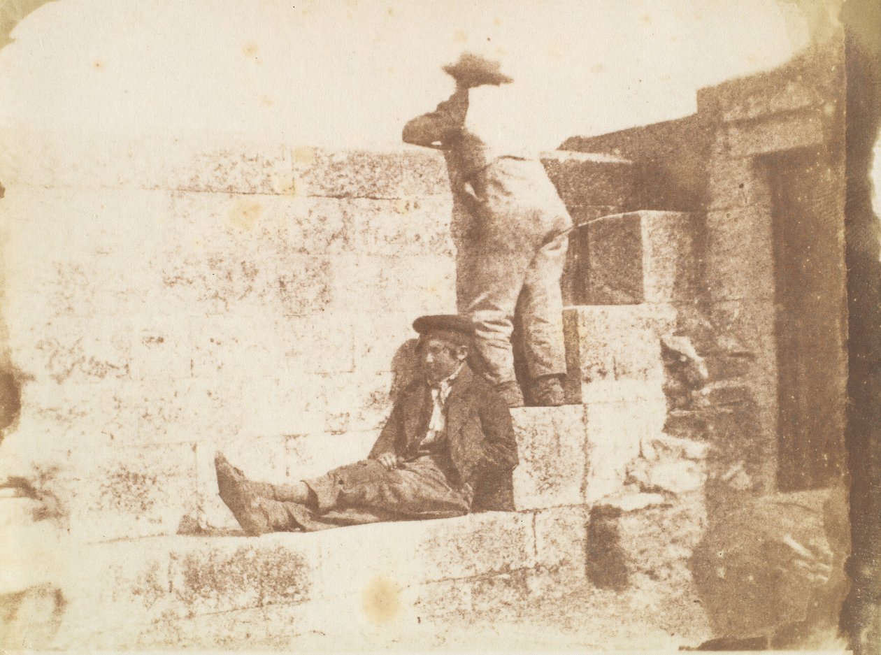 Deux jeunes hommes se reposant sur un quai, fin des années 1840 - Calvert Jones
