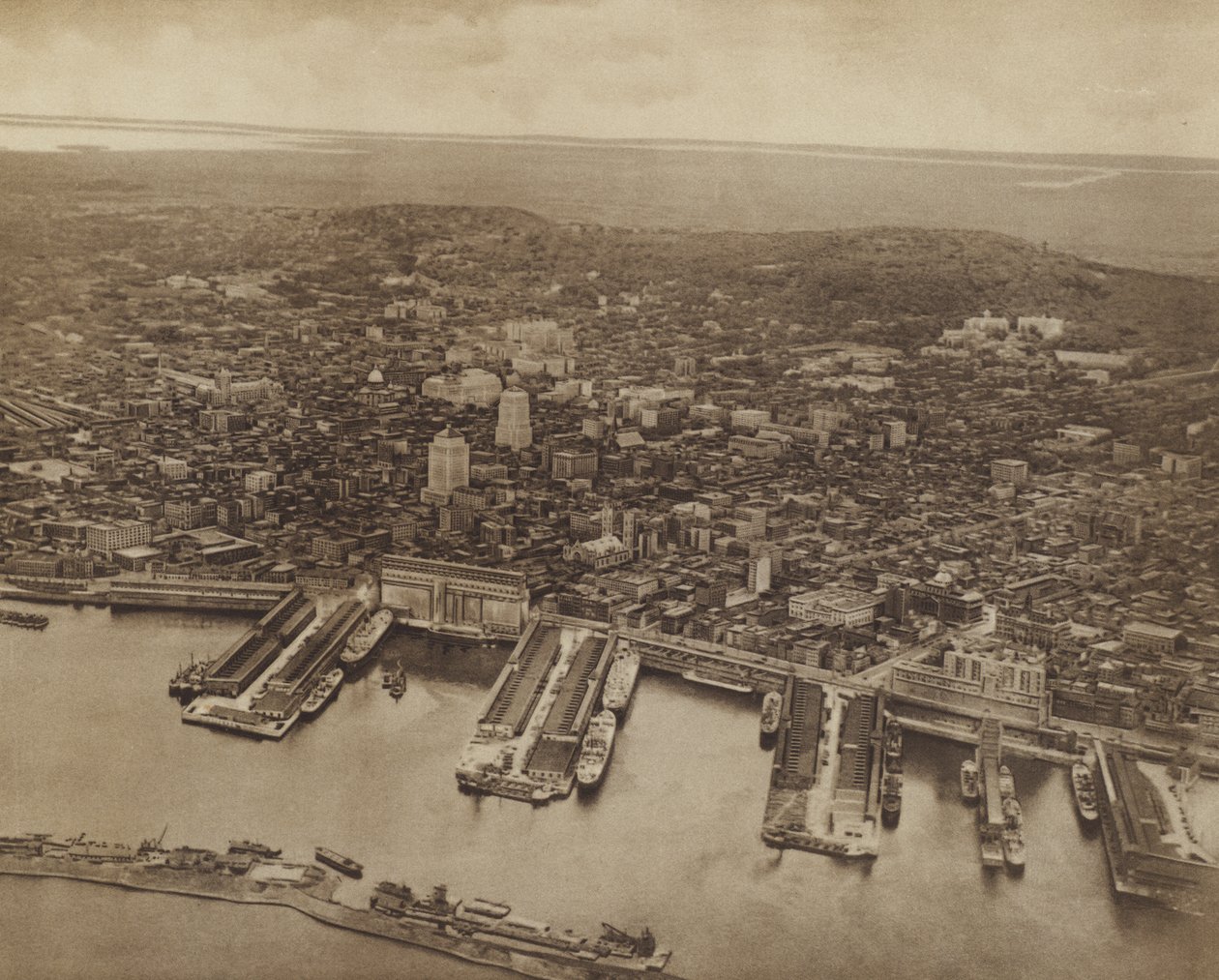 Vue générale de Montréal, en direction du nord (photo n/b) - Canadian Photographer