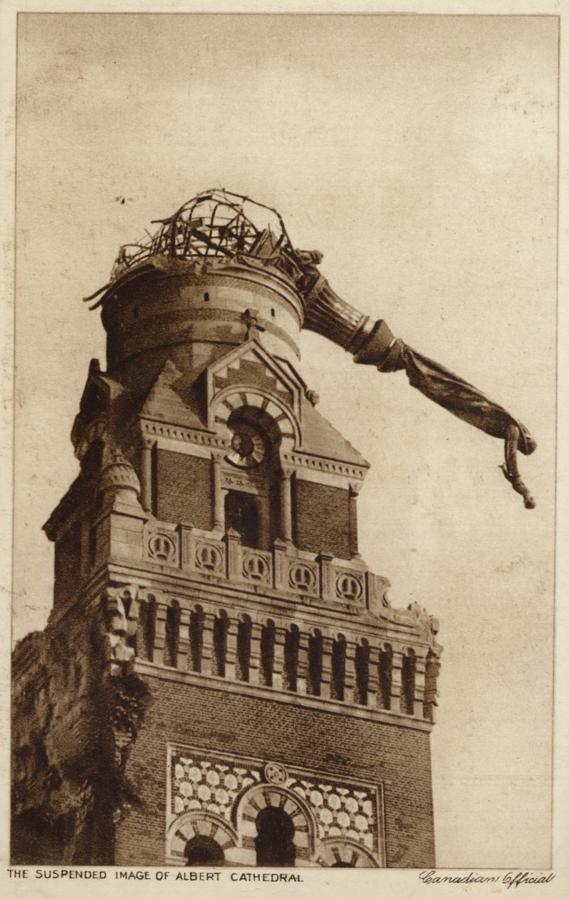 La statue suspendue de la cathédrale Albert, France, Première Guerre mondiale (photo n/b) - Canadian Photographer