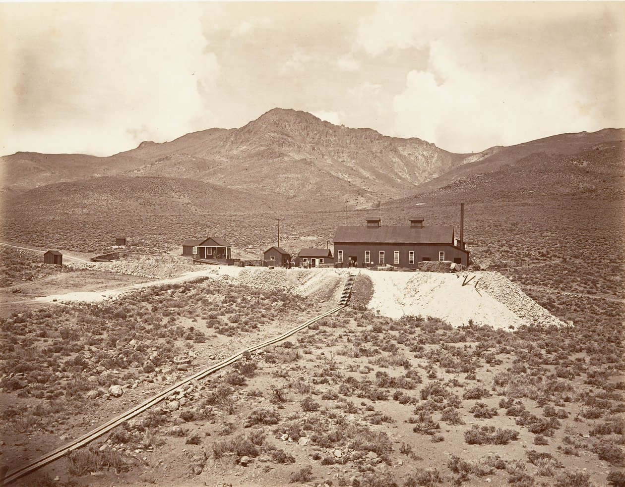 Bâtiments du tunnel de Sutro, 1875, imprimé vers 1876 - Carleton Emmons Watkins
