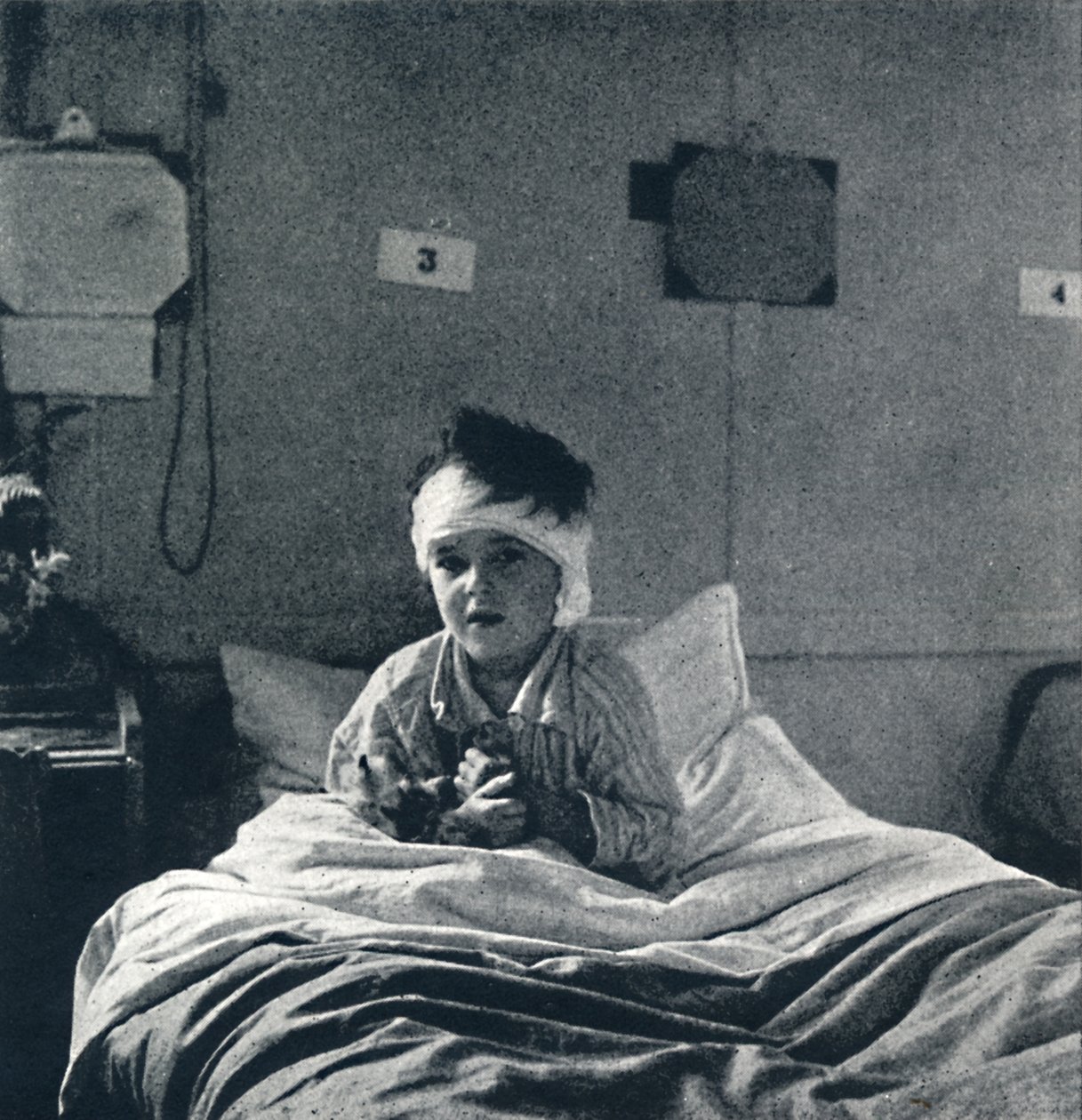Un petit enfant qui respire légèrement et ressent sa vie dans chaque membre, que devrait-il savoir - Cecil Beaton