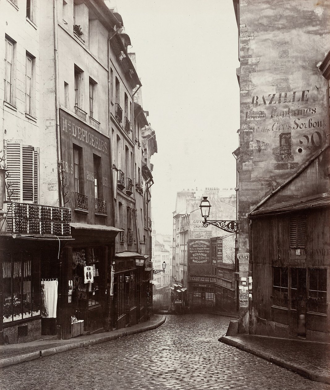 Rue de la Montagne-Sainte-Geneviève près de l