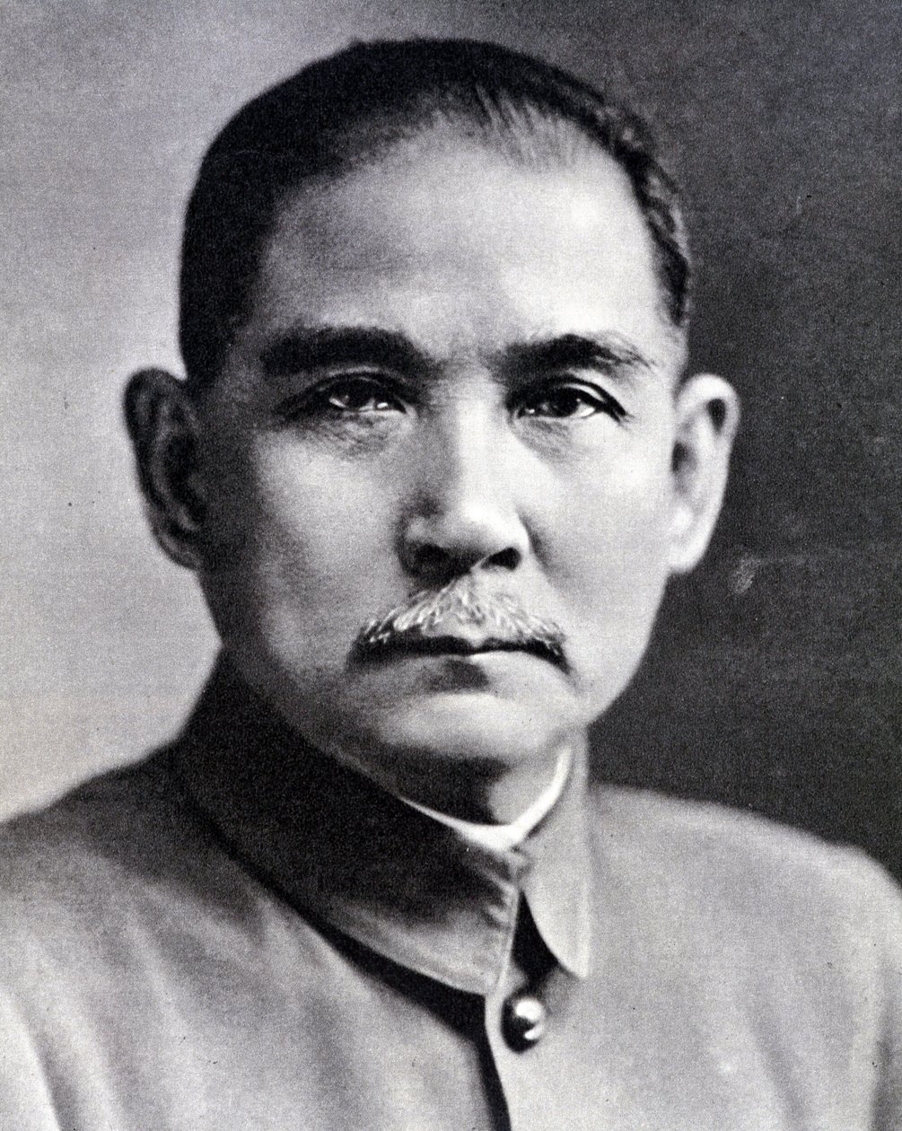 Portrait de Sun Yat-sen (Yat sen, Zhongshan) (1866-1925), révolutionnaire et homme d