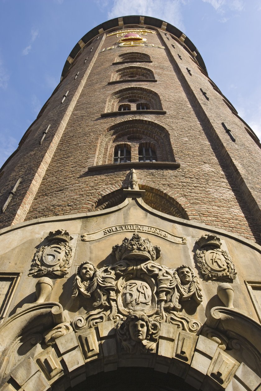 Vue extérieure de la tour, achevée en 1643 - Danish School