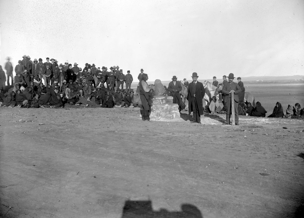 Dédicace de Standing Rock, Major McLaughlin et Sitting Bull au premier plan, années 1880 - David Frances Barry