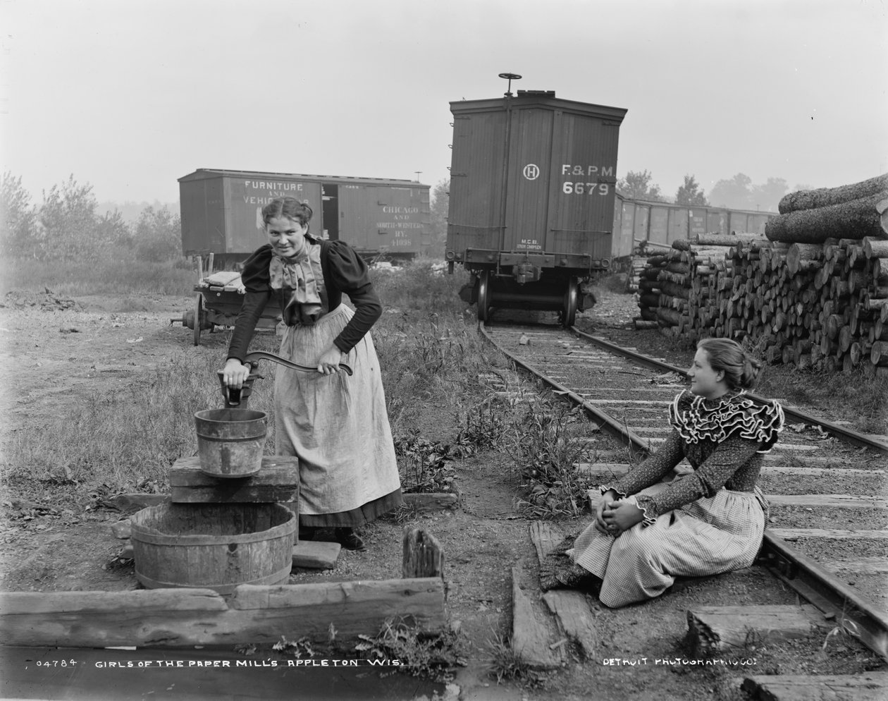 Filles des papeteries, Appleton, Wisconsin, vers 1880-99 - Detroit Publishing Co.