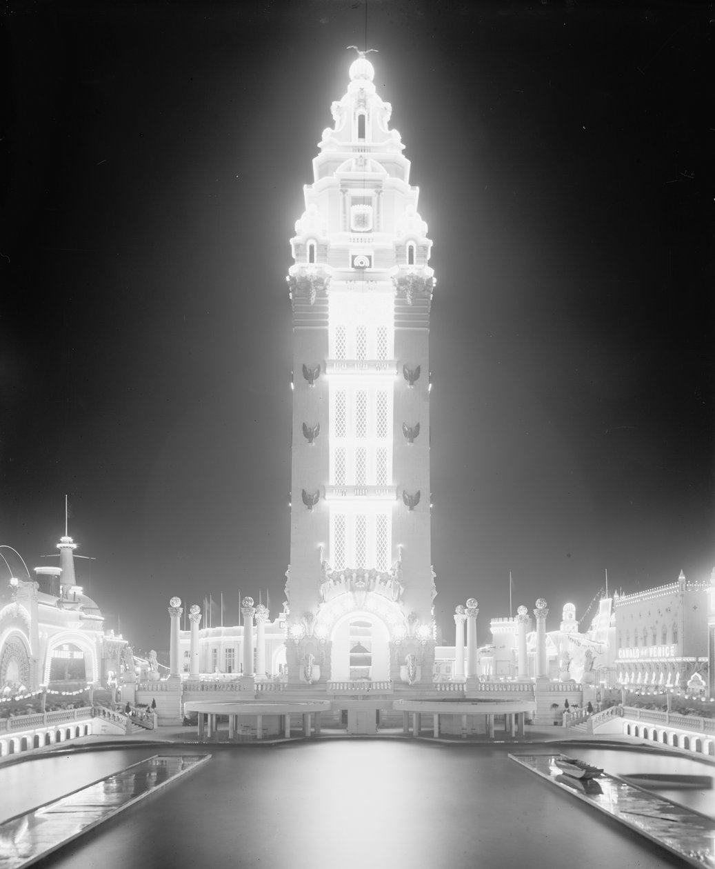 Dreamland la nuit, Coney Island, New York, vers 1905 (photo n/b) - Detroit Publishing Co.