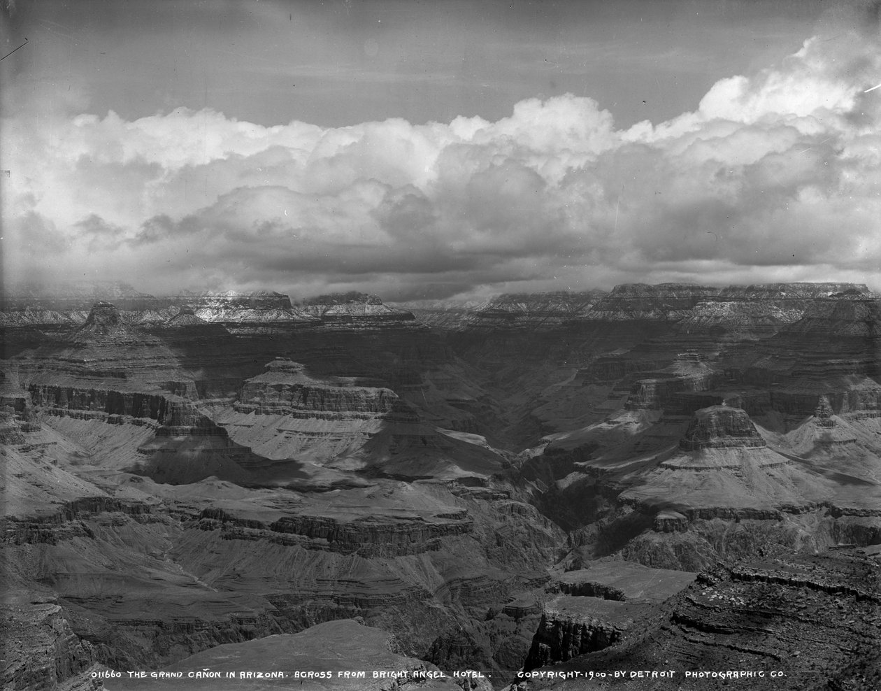 Le Grand Canyon en Arizona en face de l