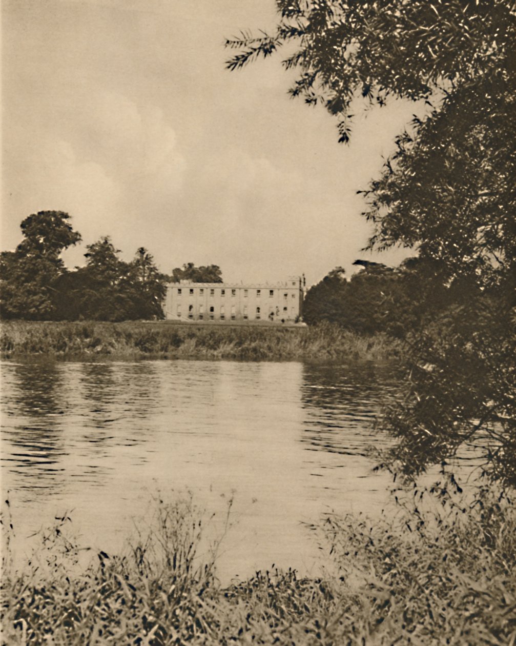 Fair Thames lave les rives de roseaux près de Syon House, vers 1935 - Donald McLeish