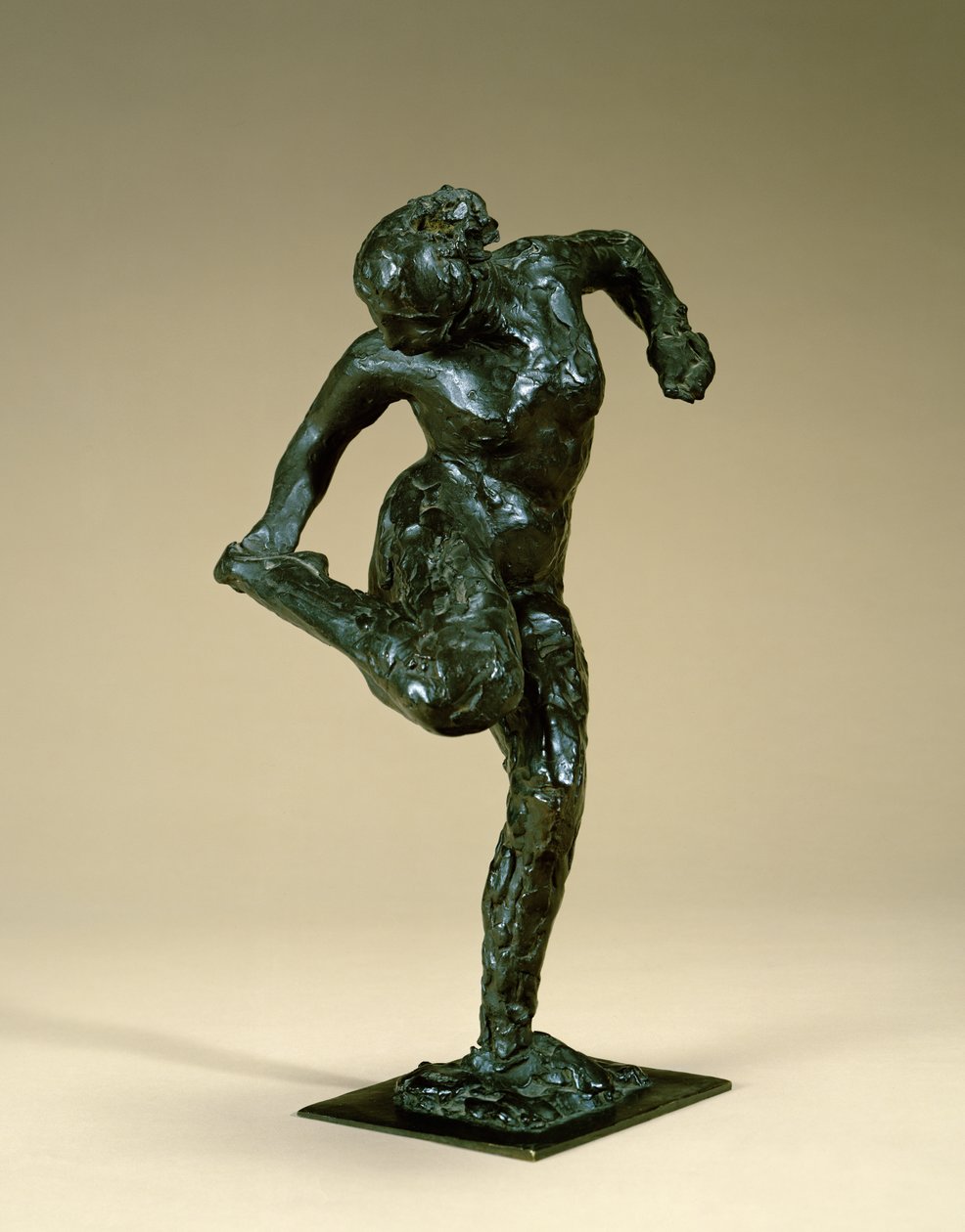 Danseuse tenant son pied, vers 1900-10 - Edgar Degas
