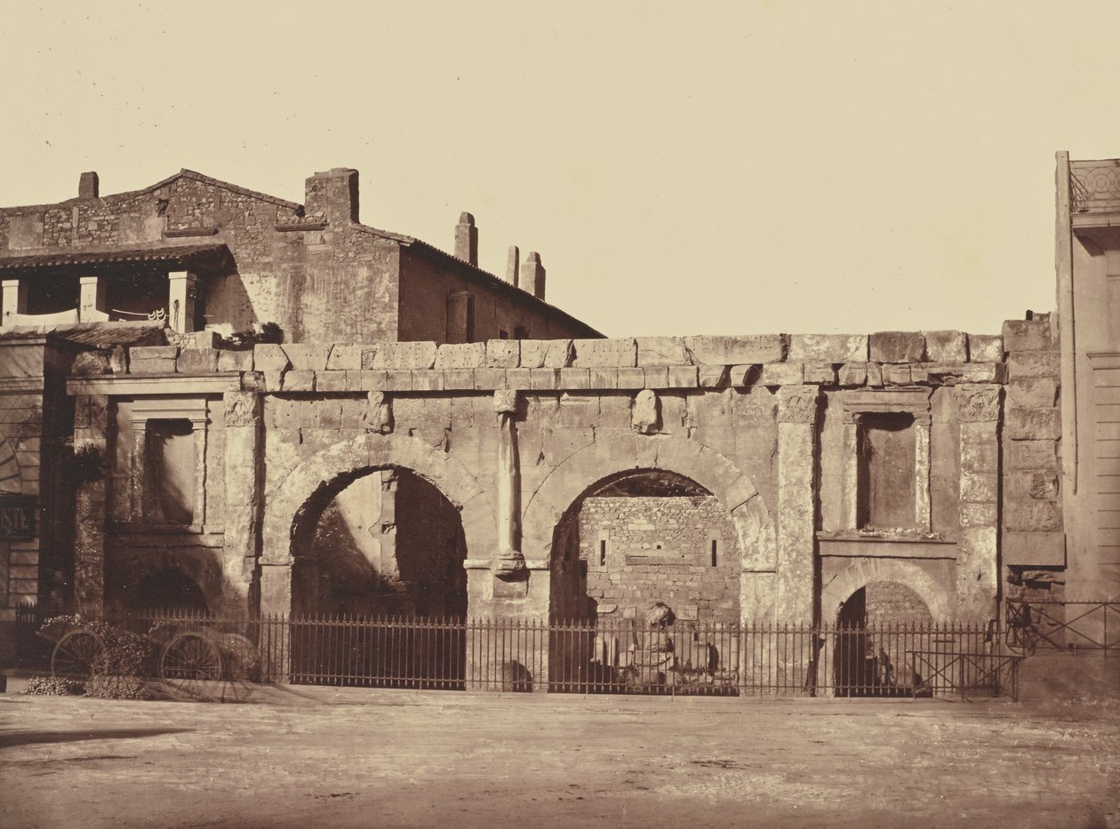 Nîmes. Porte d