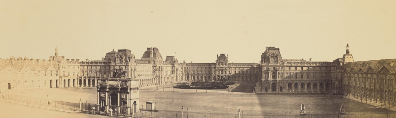 [Vue panoramique du nouveau Louvre, de la cour Napoléon et du Carrousel, depuis les Tuileries]. - Édouard Baldus