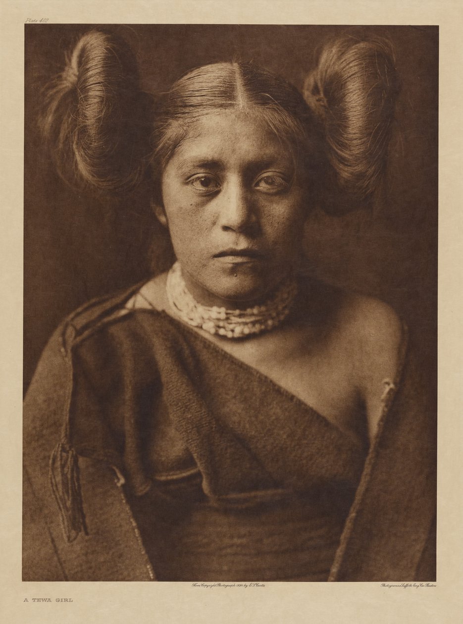 Une jeune fille tewa - Edward S. Curtis