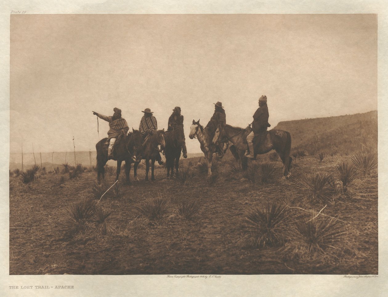 Portfolio I, planche 19 : Le sentier perdu - Apache - Edward S. Curtis