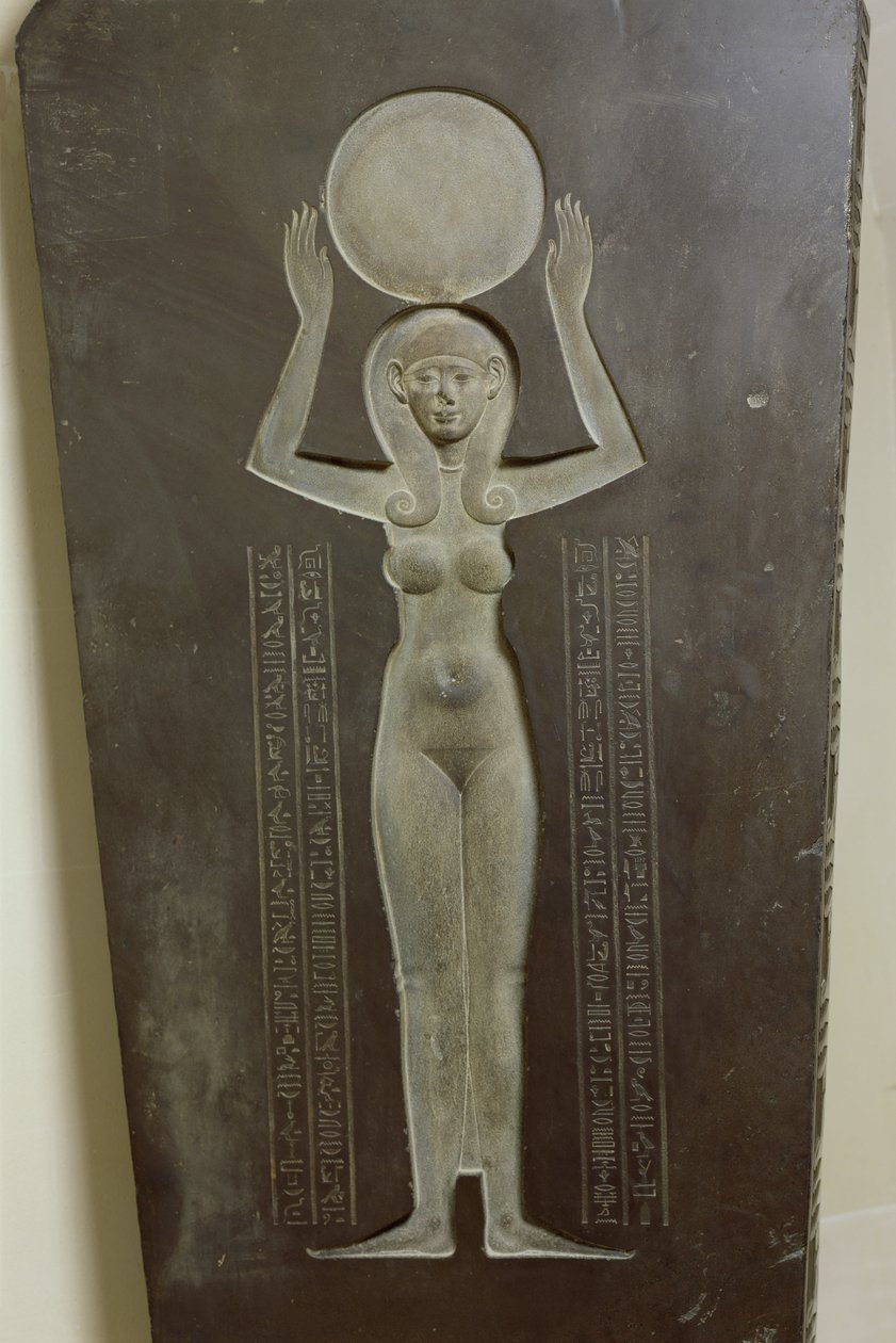 La déesse Nut levant le soleil, du revers du couvercle du sarcophage de Djedhor, c.378-341 av. J.-C. - Egyptian