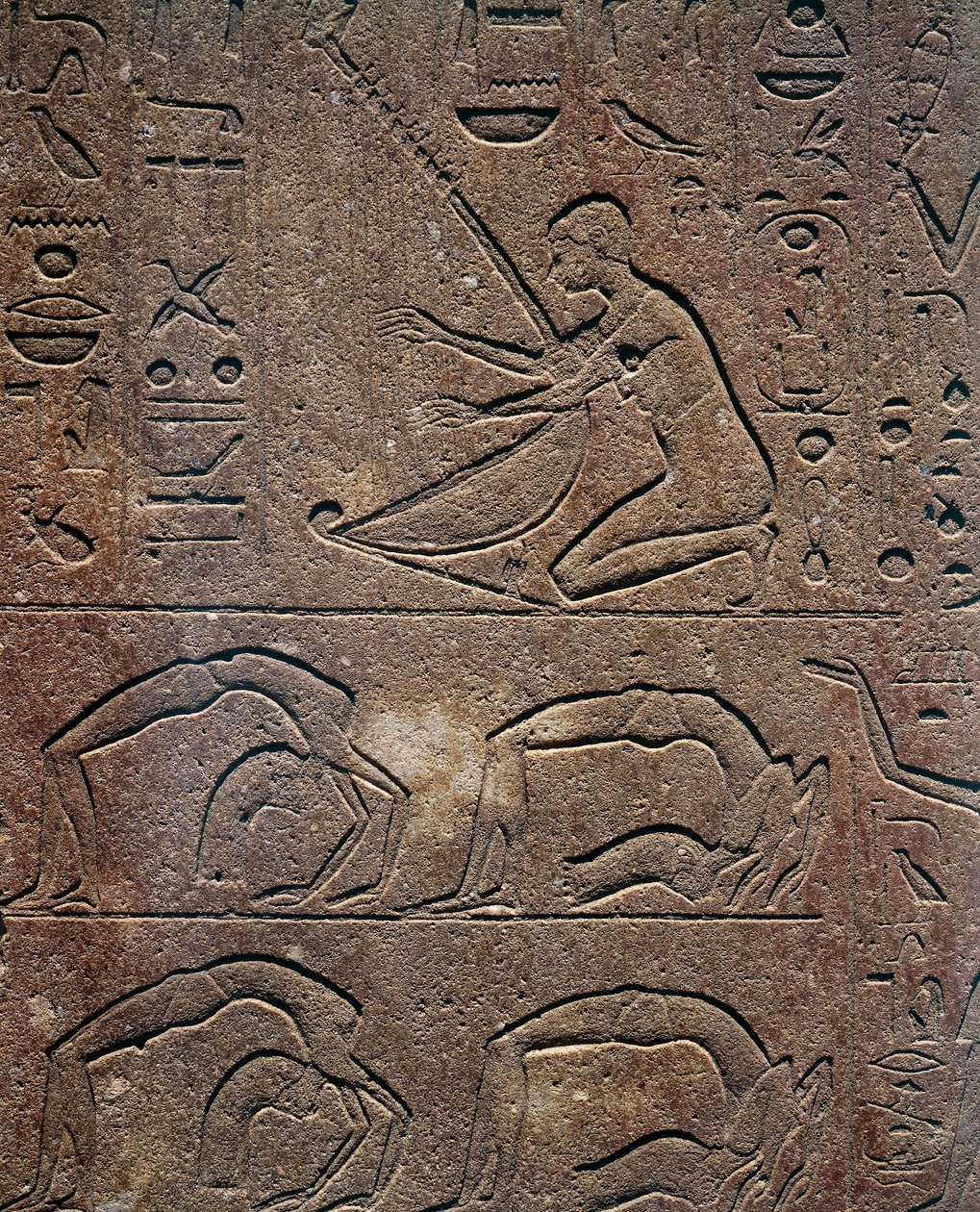 Célébrations avec joueur de harpe et acrobates, relief, Chapelle Rouge d