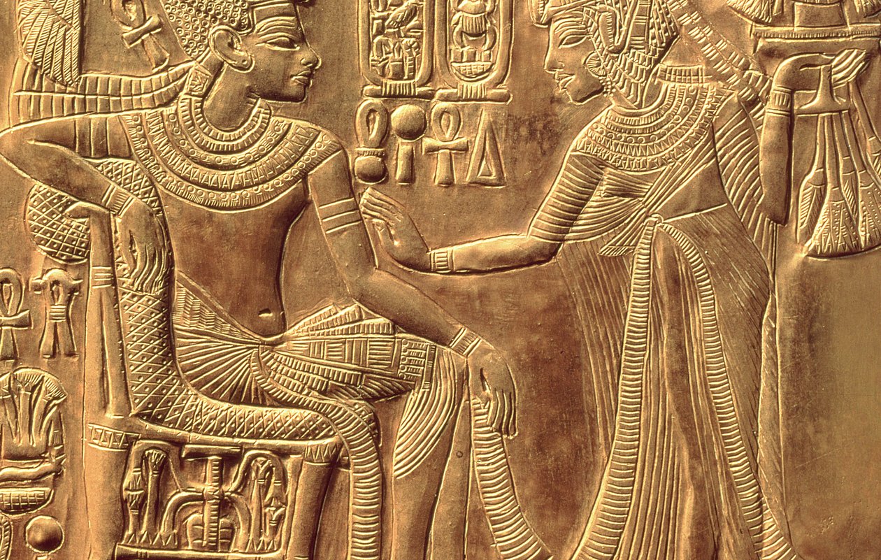 Détail du sanctuaire doré de Toutankhamon (c.1370-52 av. J.-C.) représentant la reine l