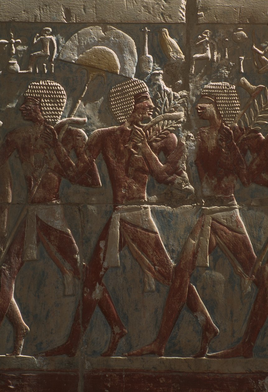 Relief représentant un défilé en l