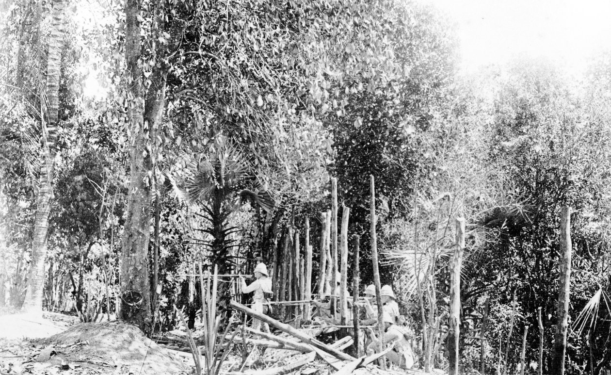 Troupes britanniques combattant dans la jungle birmane, vers 1891 - English Photographer