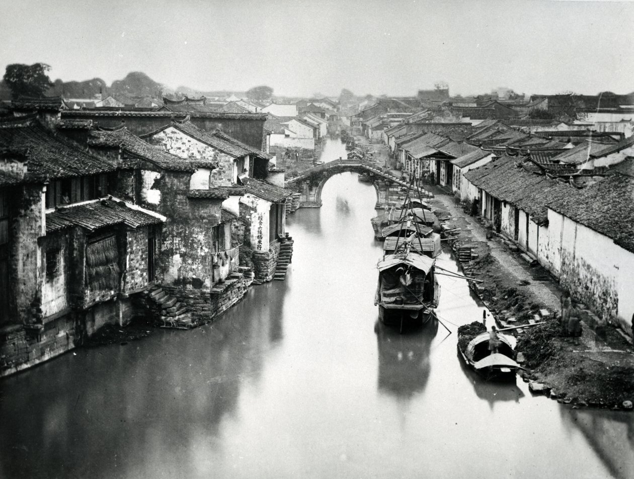 Canal à Pékin, vers 1865-70 - English Photographer