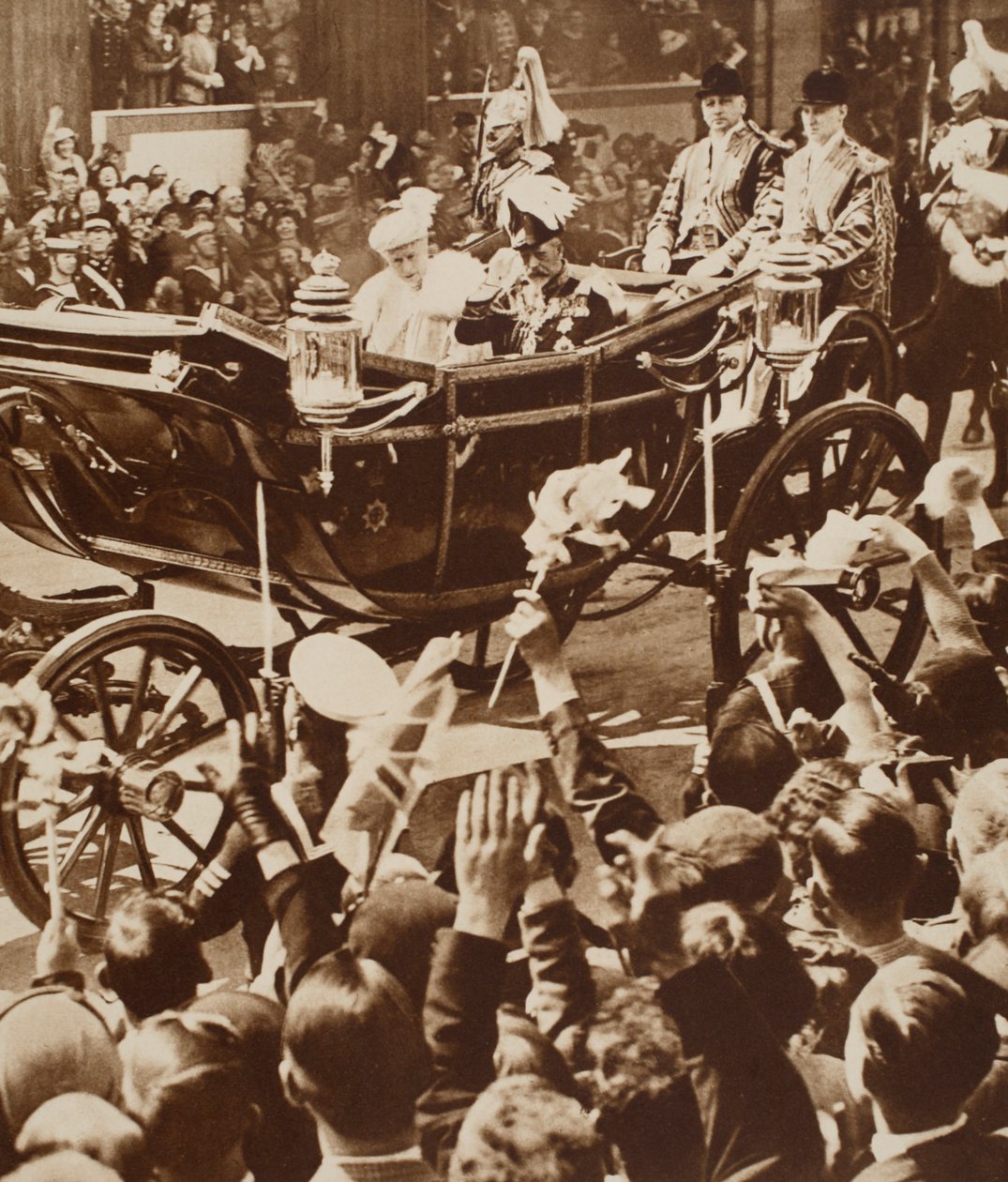 Acclamations du jubilé pour le roi et la reine, 1935 - English Photographer