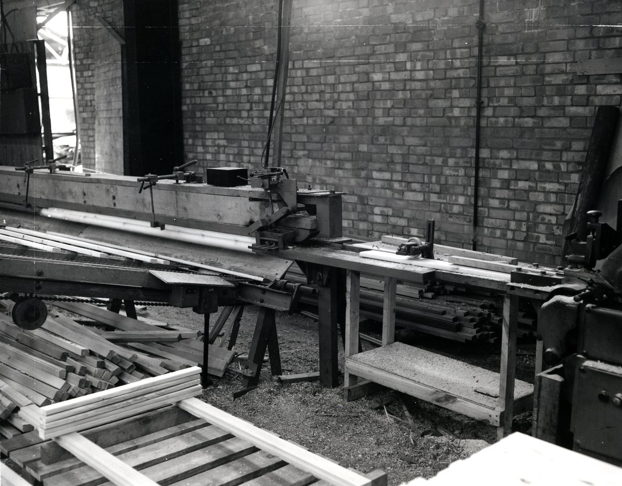 Travail du bois, vers 1960 - English Photographer