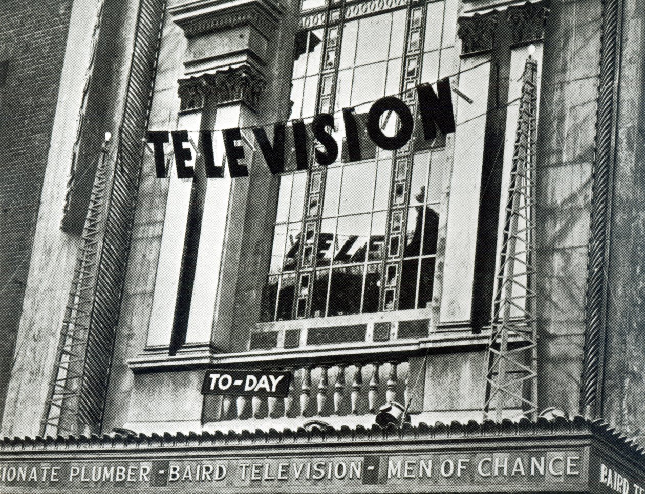 Publicité pour la télévision au Metropole pendant la semaine du Derby, 1932 - English School
