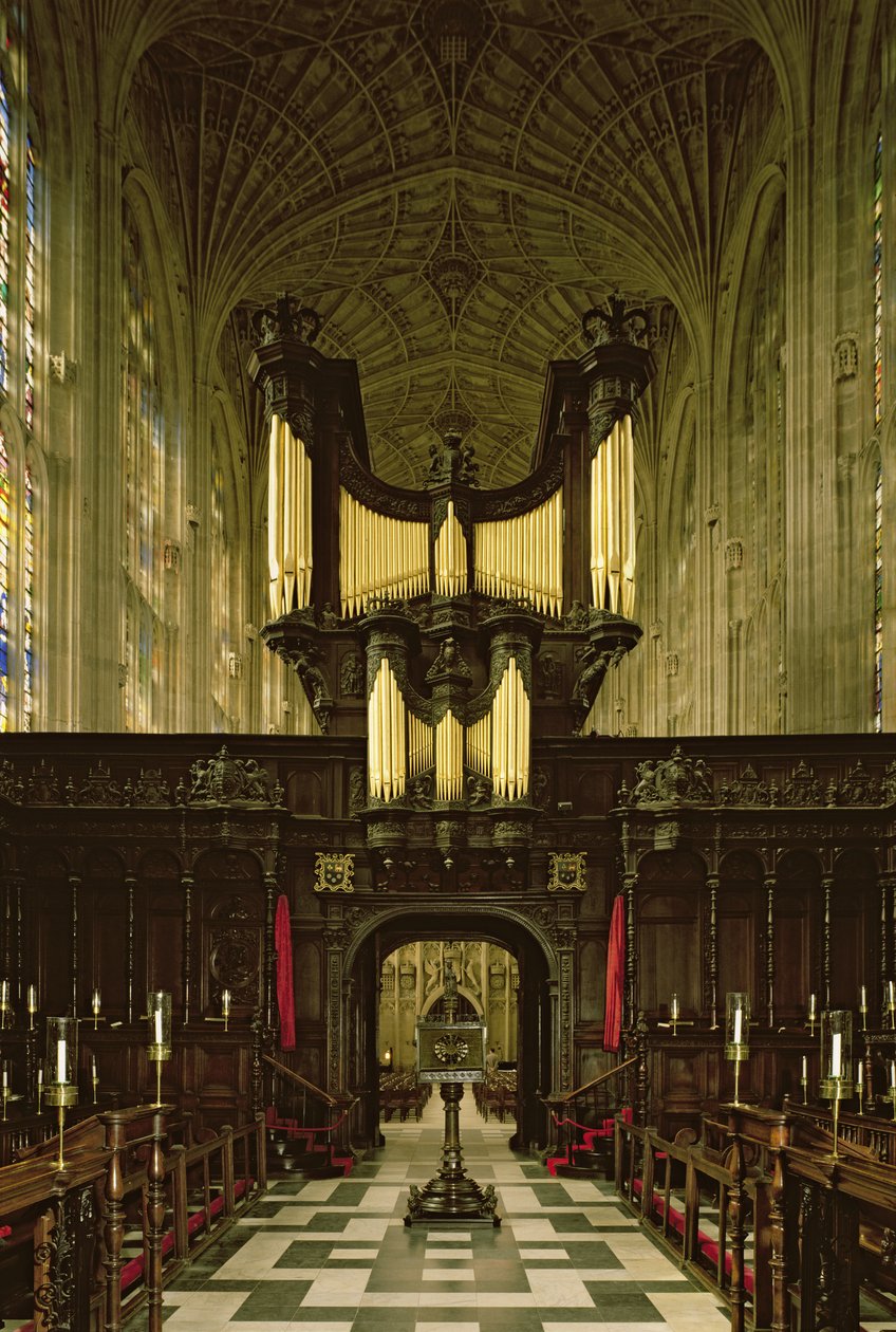 Vue intérieure de la chapelle montrant l