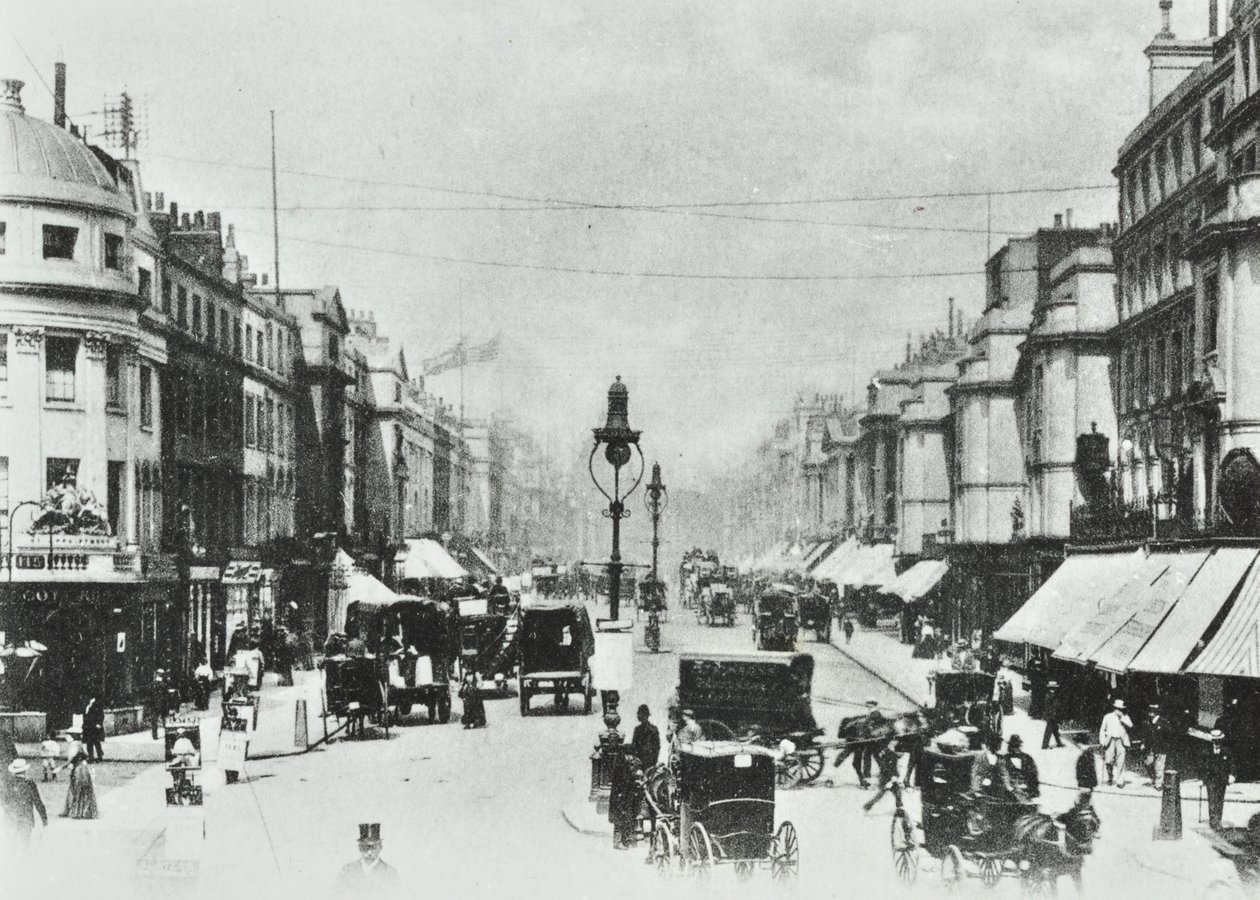 252-260 Regent Street, Westminster : vue vers le nord vers Oxford Circus, 1890 - English Photographer