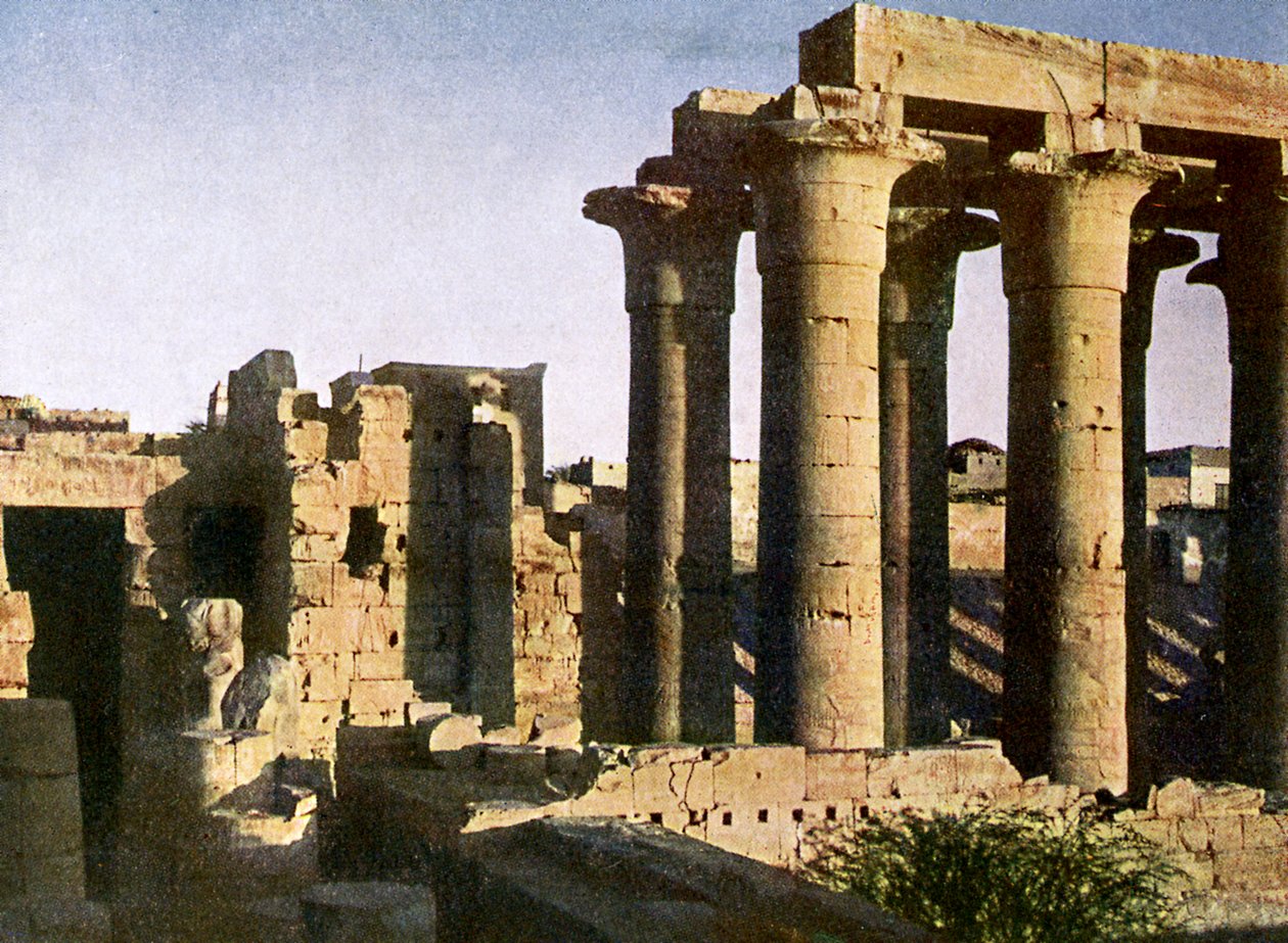 Ruines du portique du temple de Louxor, Égypte - English Photographer