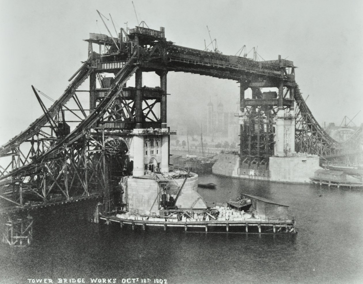 Pont de la Tour en construction, 1892 - English Photographer