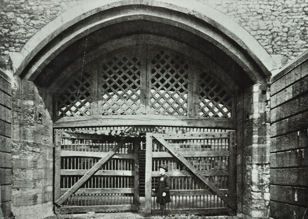 Tour de Londres, Tower Hill : Traitors Gate, 1890 - English Photographer