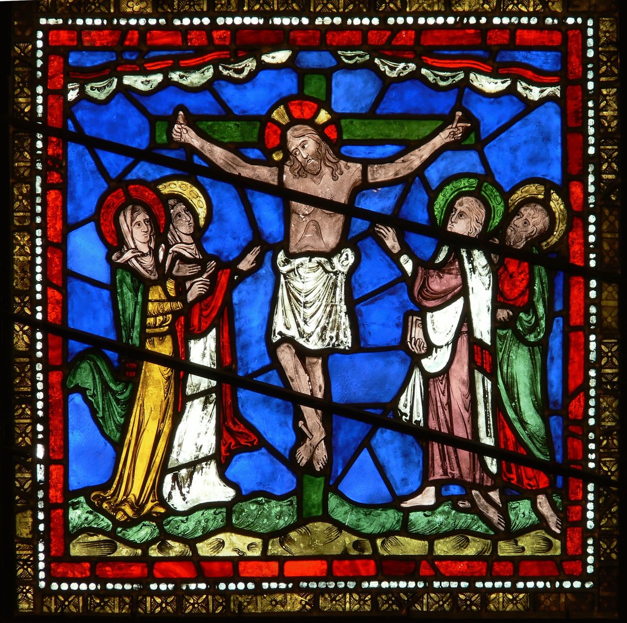 Détail de la fenêtre est de la chapelle de la Trinité représentant la Crucifixion - English School