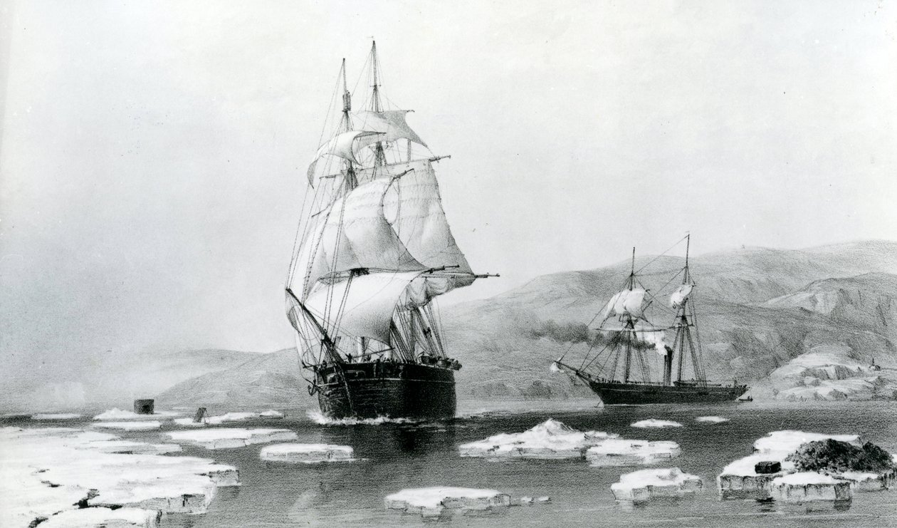 HMS Assistance et Pioneer sortant de leurs quartiers d