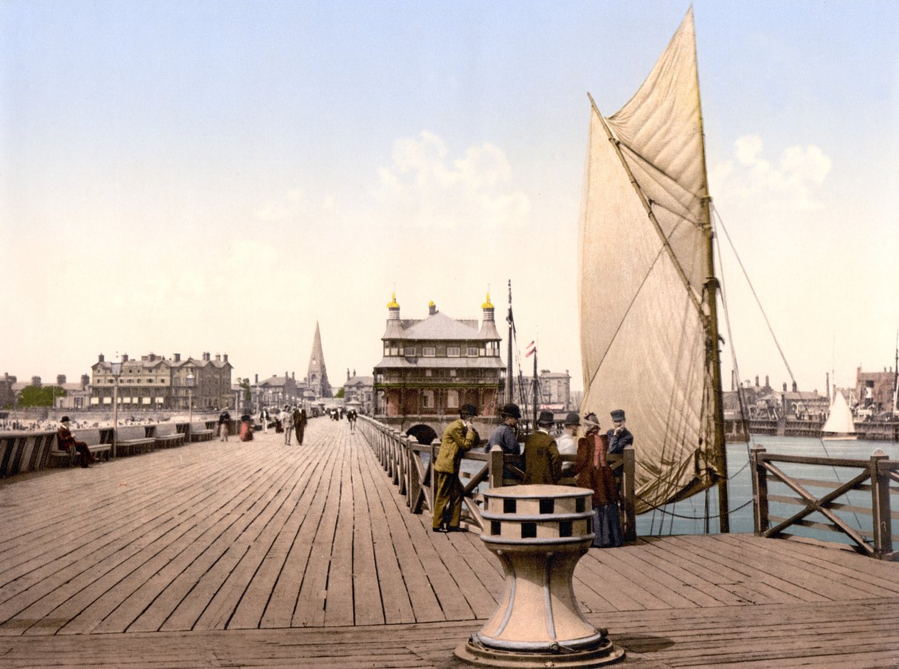 Pavillon du quai, Lowestoft - English School