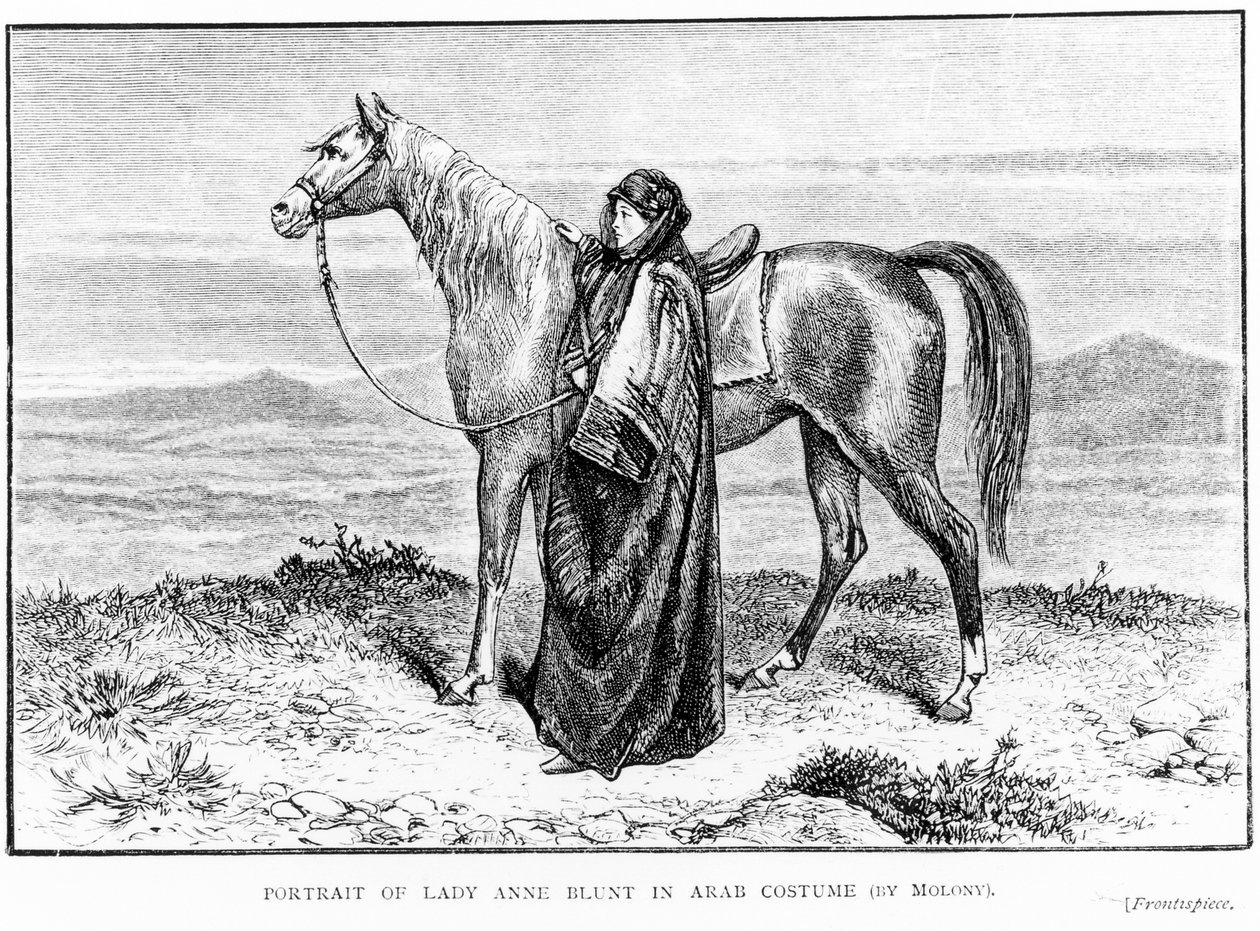 Portrait de Lady Anne Blunt (1837-1917) en costume arabe avec un cheval arabe, frontispice de son livre A Pilgrimage to Nejd, publié en 1881 - English School