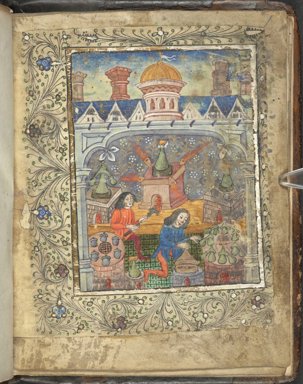 Sept fours avec alambics, entretenus par deux hommes, sous un toit avec une coupole et des cheminées, de 