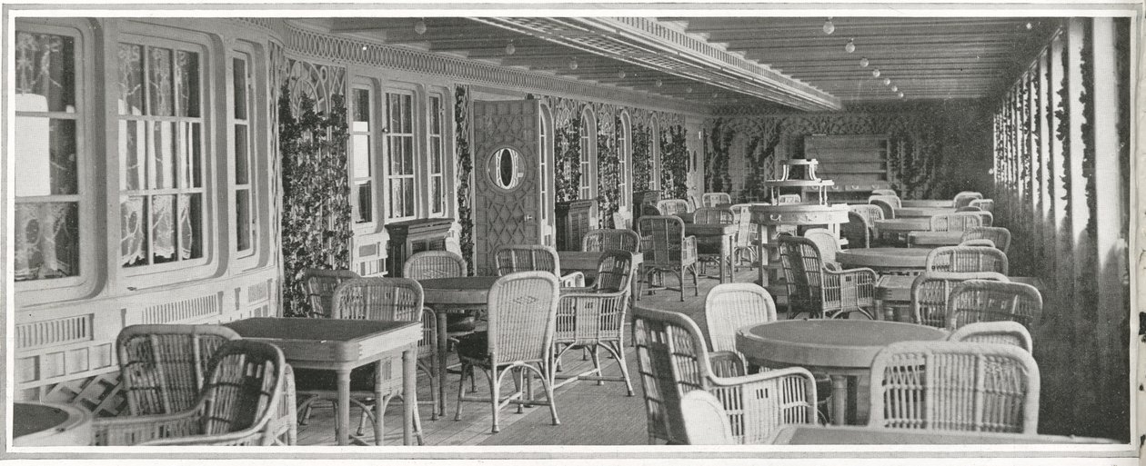 Le somptueux café parisien sur le Titanic, avec son treillis et ses plantes grimpantes (détail) - English School
