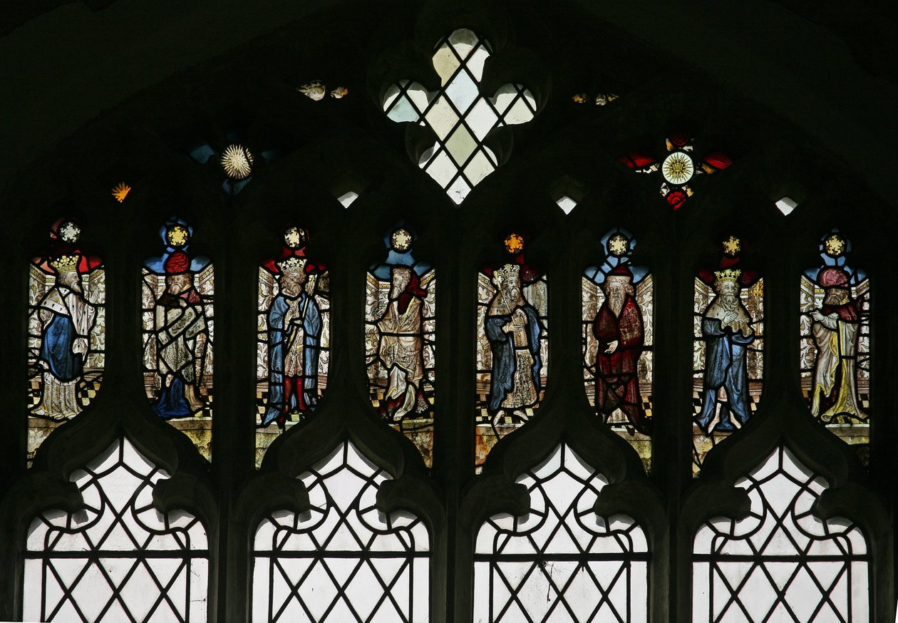 Fenêtre N6 représentant les lumières de la rosace avec une série de rois et de prophètes - English School