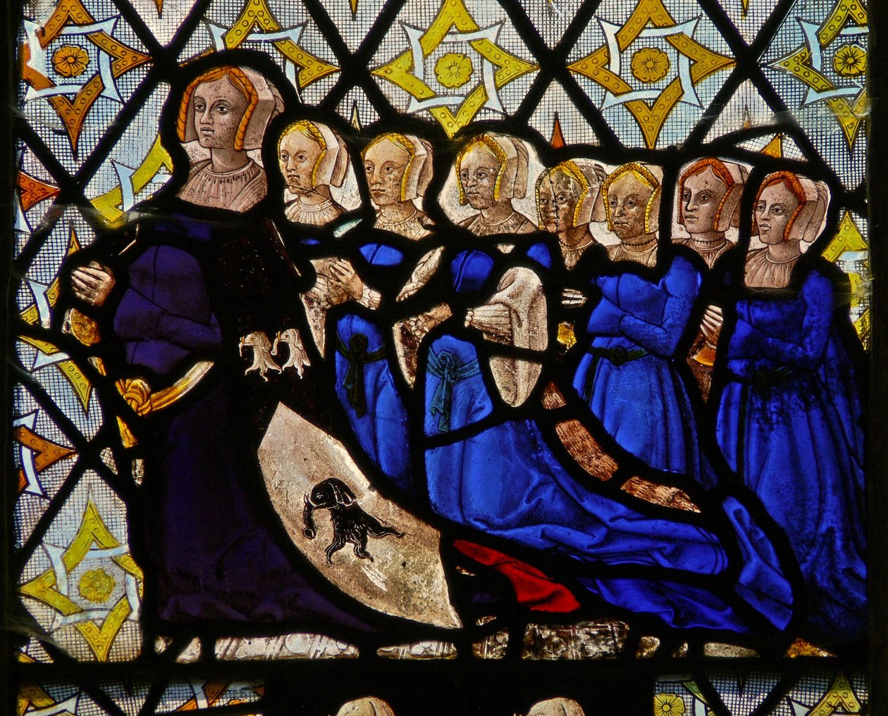 Fenêtre S4 représentant Isobel Saunders, épouse de Walter Curson et leurs sept filles - English School