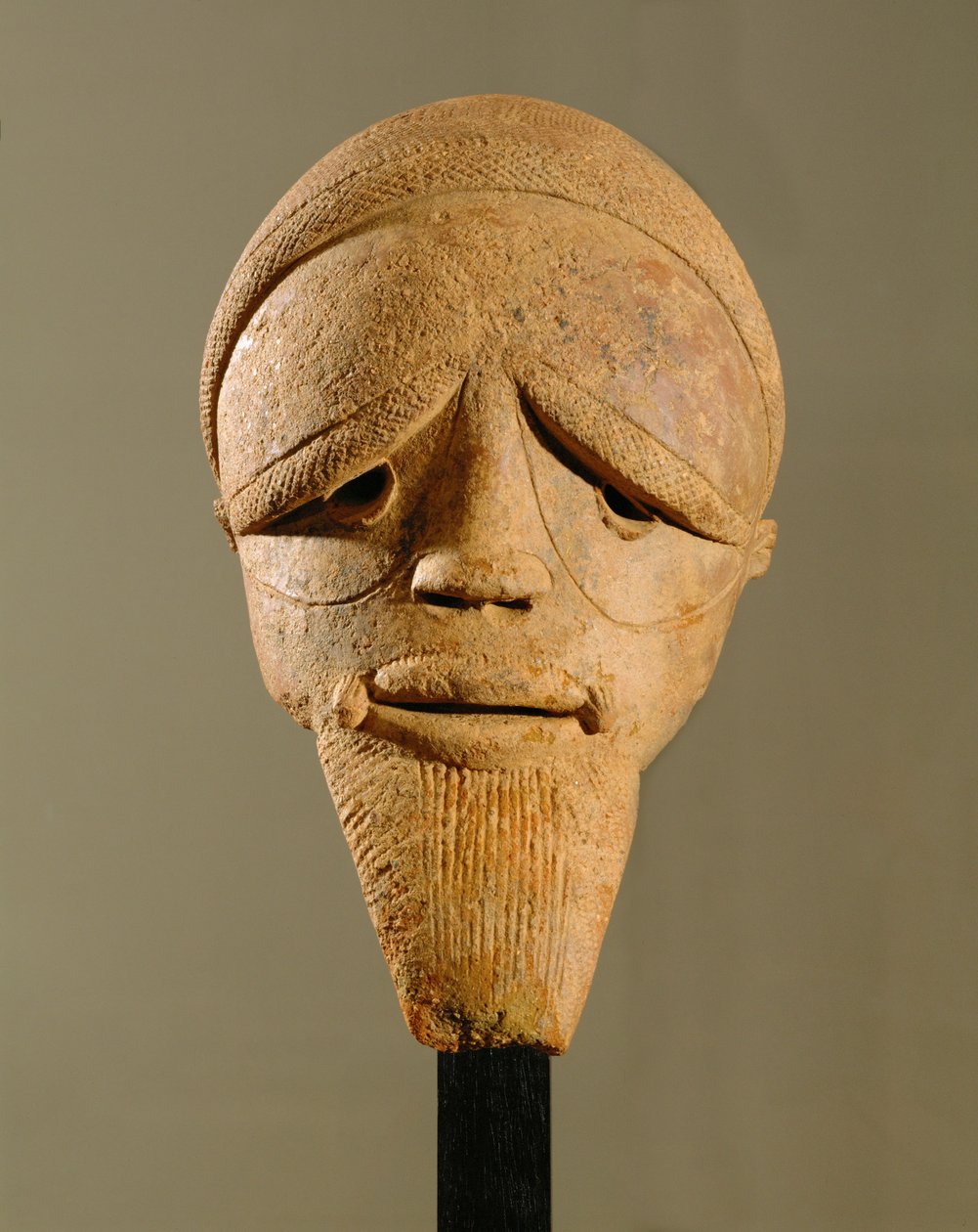 Tête masculine, sculpture de Sokoto, Nigeria (terre cuite) - Erich Lessing