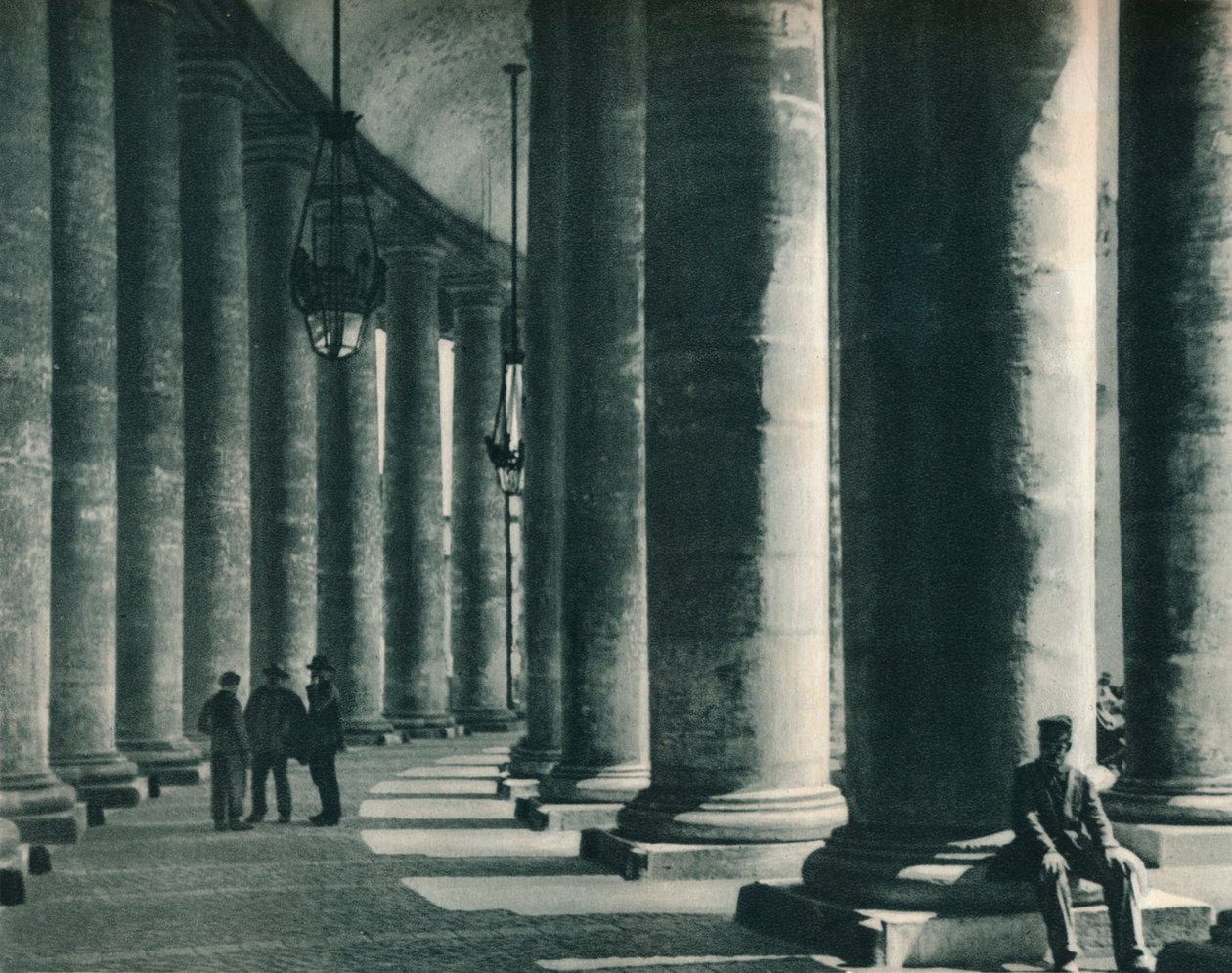 Partie de la colonnade de la place Saint-Pierre, Rome, Italie, 1927 - Eugen Poppel