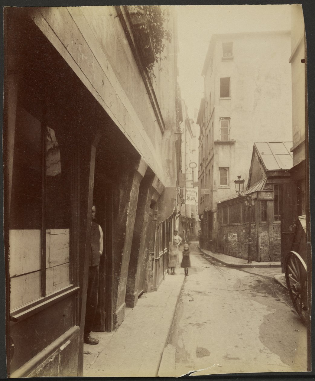 Au coin de la rue de Venise, au 14 (4e) - Eugène Atget