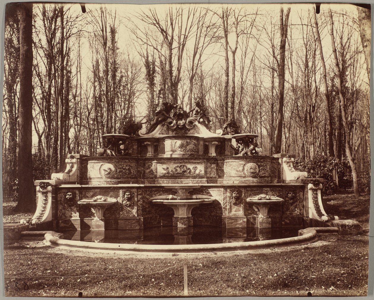 Grand Trianon, le buffet de Mansart - Eugène Atget