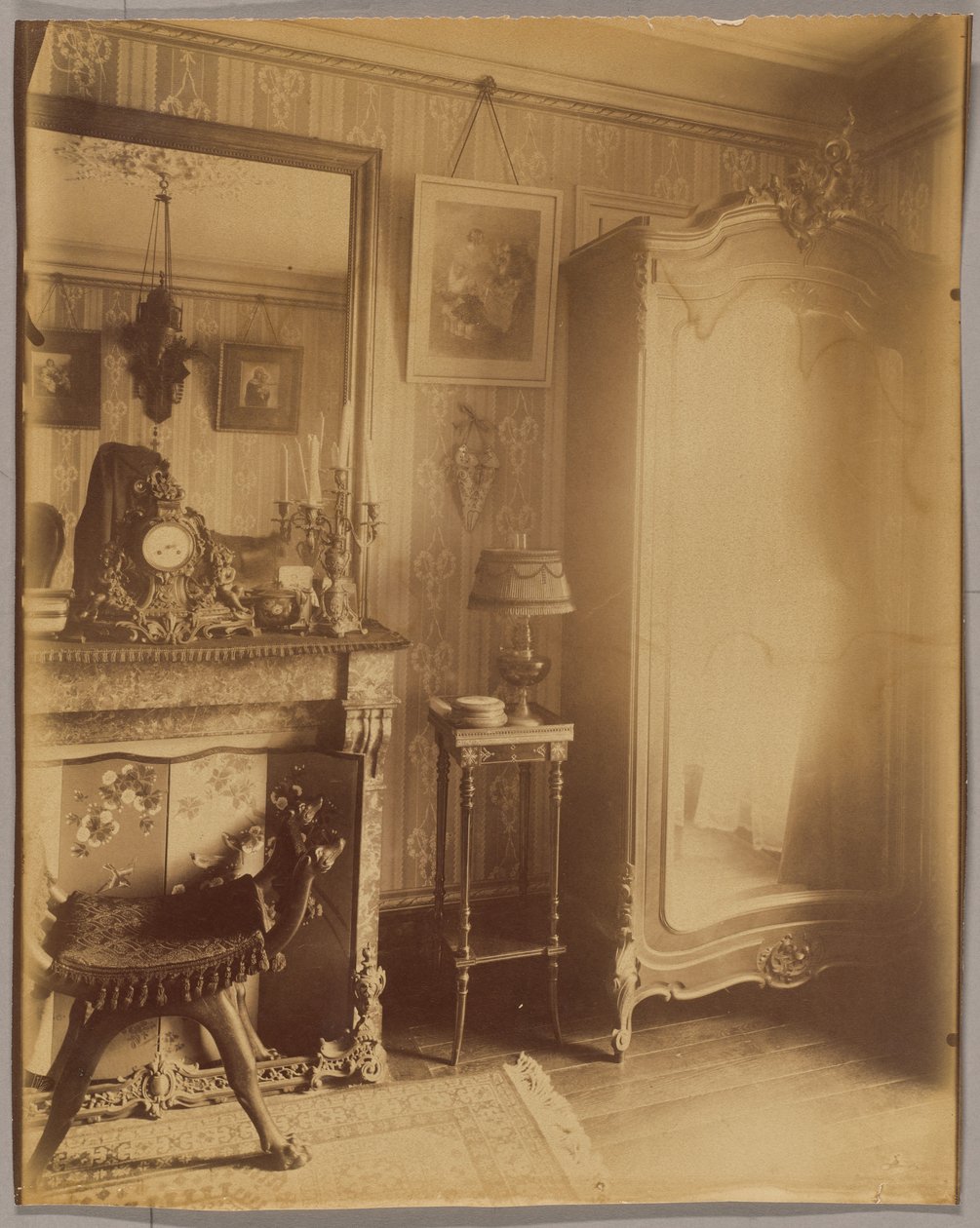 Innenraum von Frau D., kleine Rentnerin, Boulevard du Port-Royal - Eugène Atget