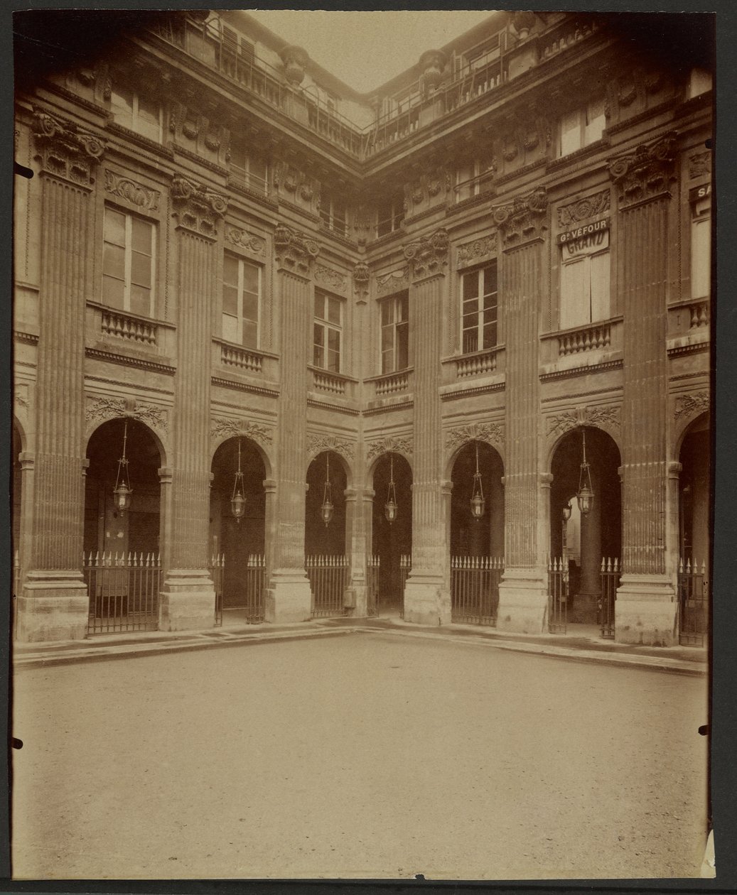 Palais-Royal - Eugène Atget