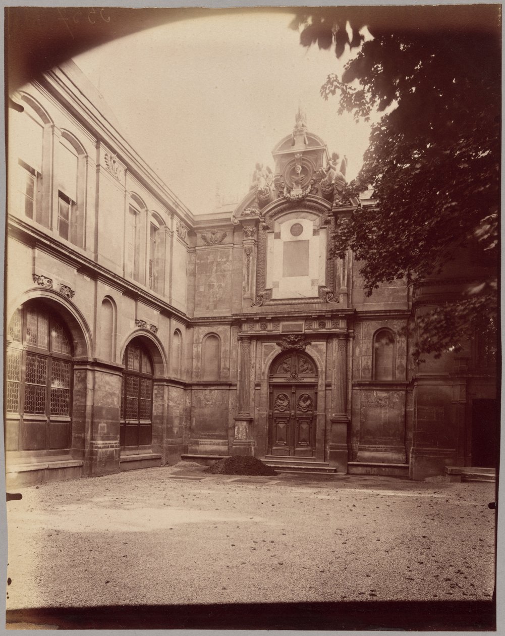 [Petit Luxembourg, porte de l