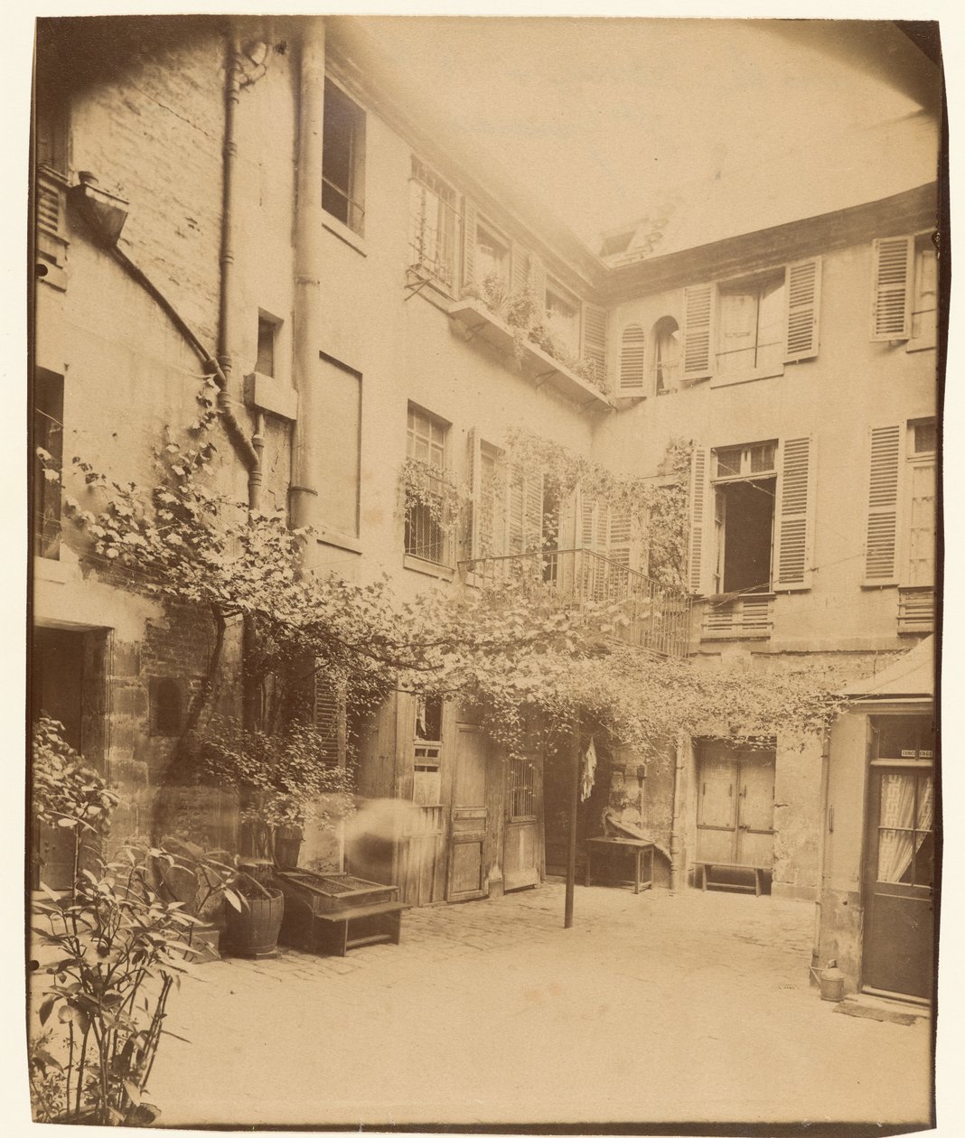 Cour de Rouen, Boulevard Saint-Germain - Eugène Atget