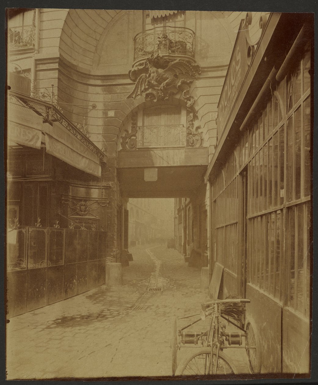 Porte du Dragon - Eugène Atget
